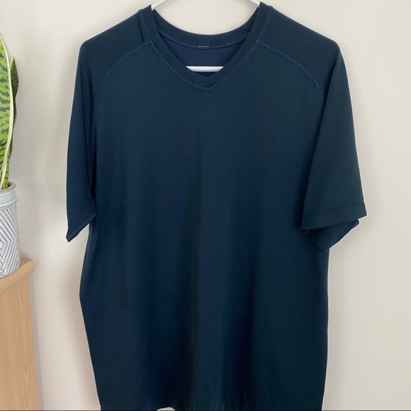 lululemon athletica Other - Lululemon | Metal Vent Tech V Neck SS XL Navy